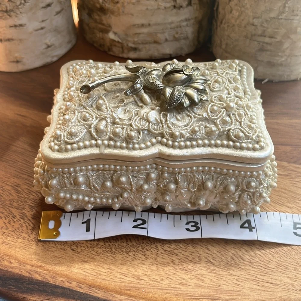 Vintage Pearl Beaded Jewelry Trinket Box Ivory Romantic Cottagecore Floral
